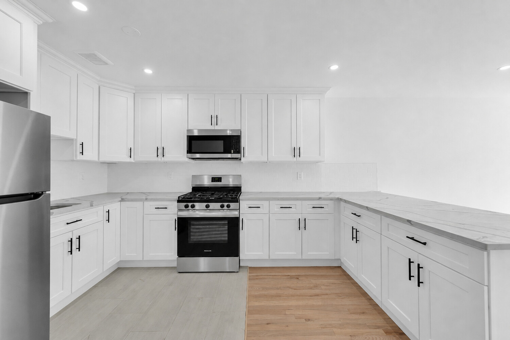427 Herkimer Street, Unit MULTIFAM photo 6