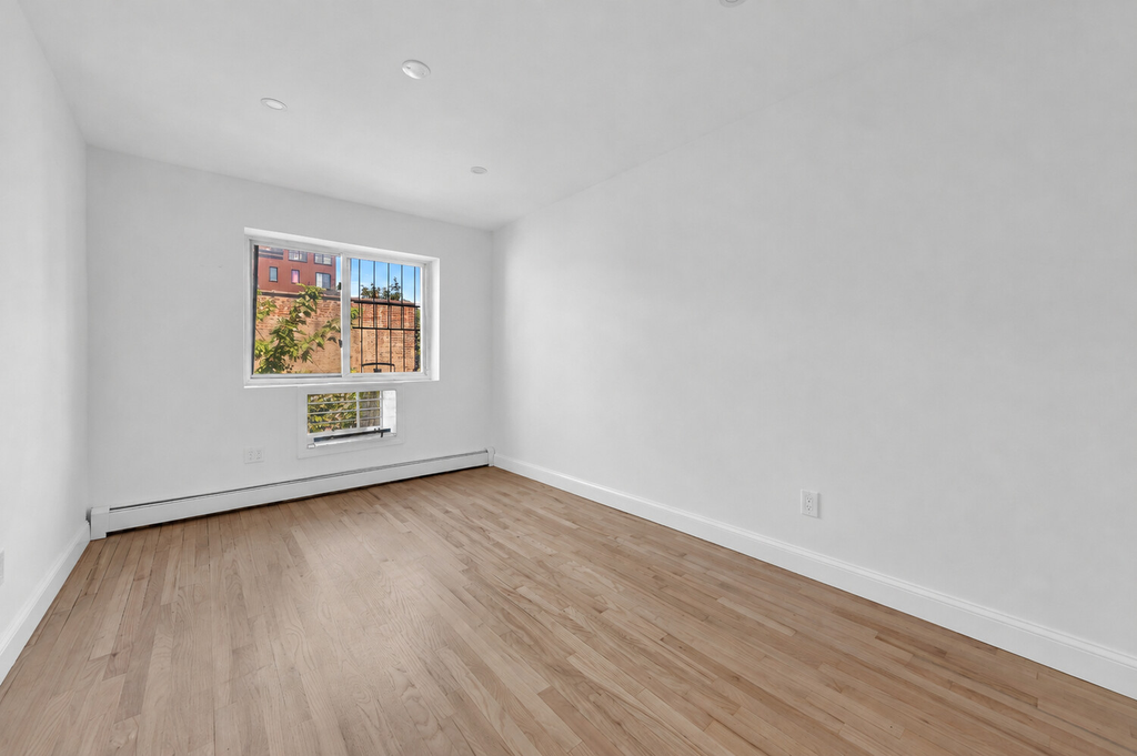 427 Herkimer Street, Unit MULTIFAM photo 8