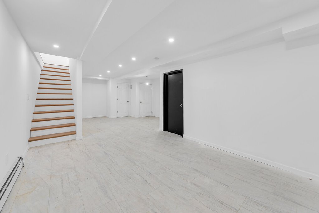 427 Herkimer Street, Unit MULTIFAM photo 9