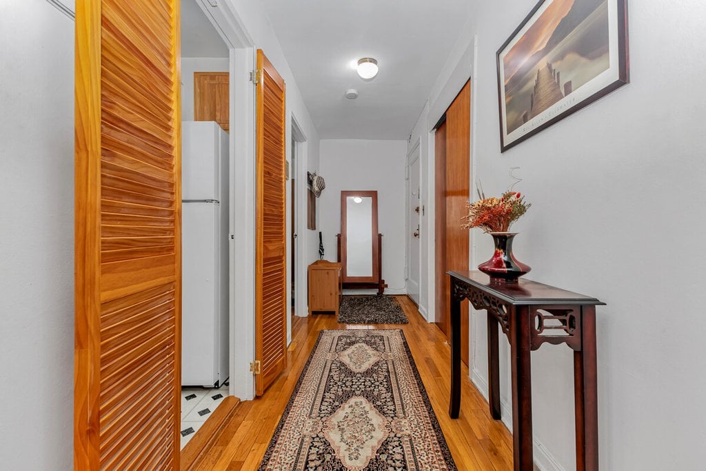 66-33 Yellowstone Boulevard, Unit 5B photo 5