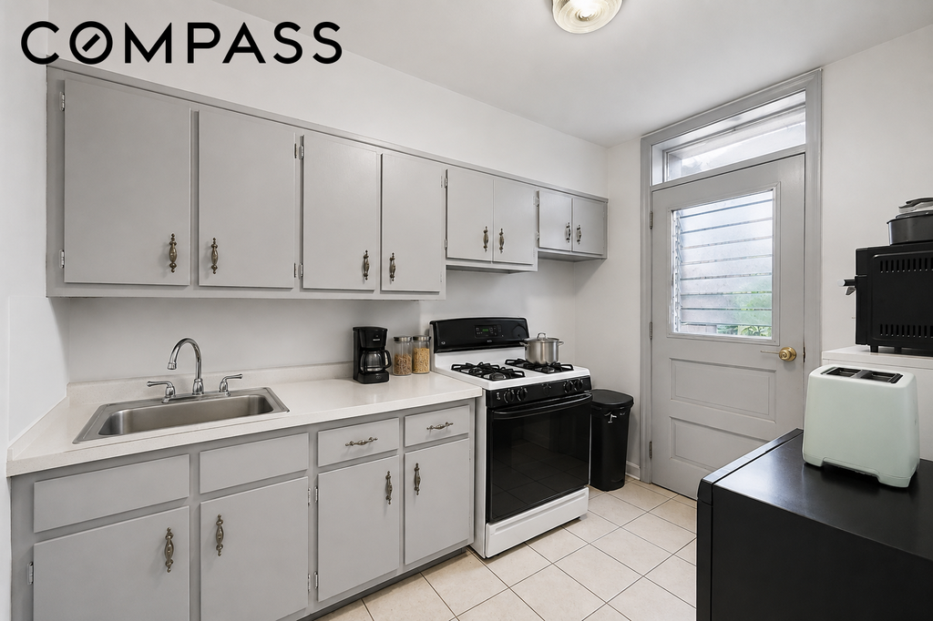 58-40 Catalpa Avenue – For Sale photo 16
