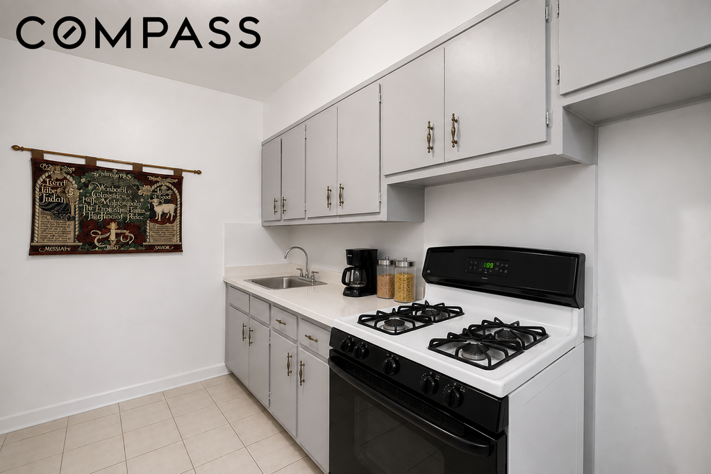58-40 Catalpa Avenue – For Sale photo 17