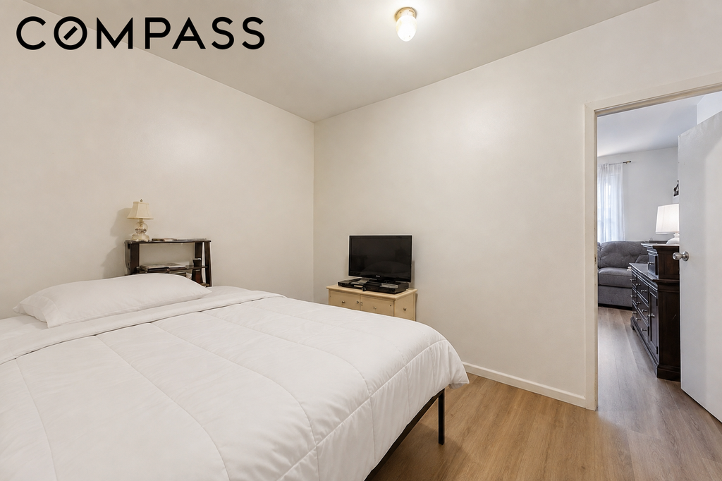 58-40 Catalpa Avenue – For Sale photo 19