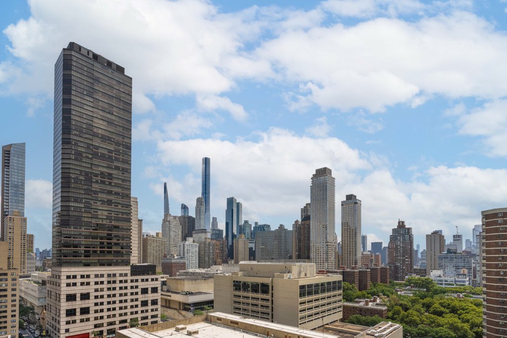 140 West End Avenue, Unit 21U photo 4