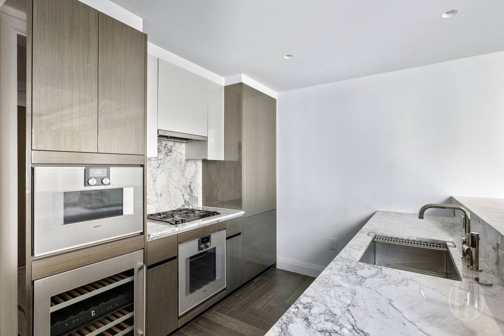 303 Park Avenue, Unit 2905 photo 6