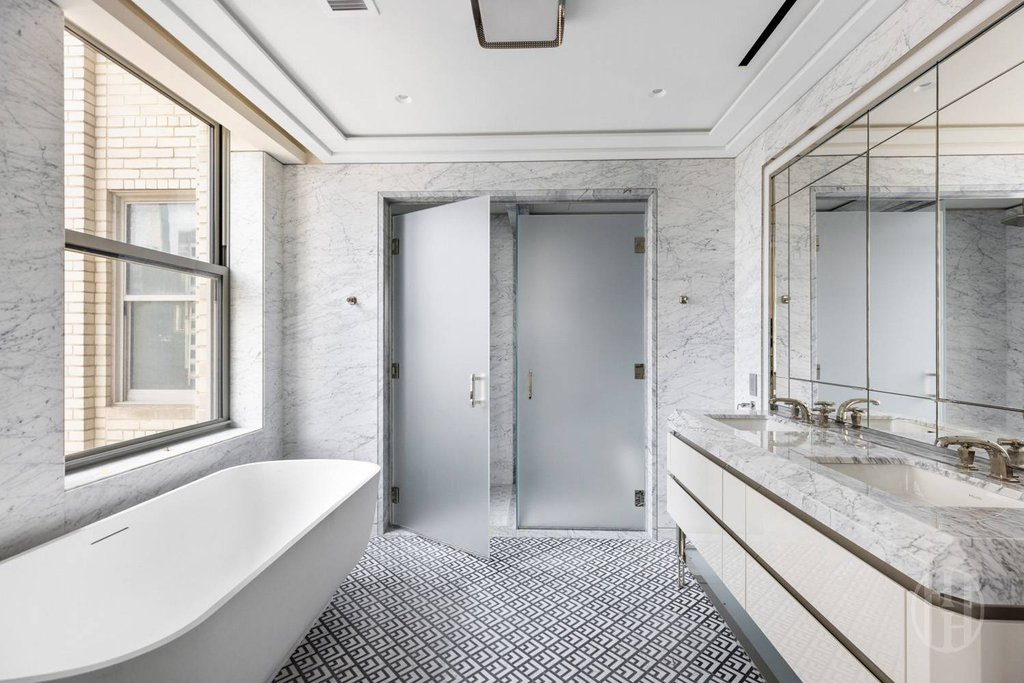 303 Park Avenue, Unit 2905 photo 12