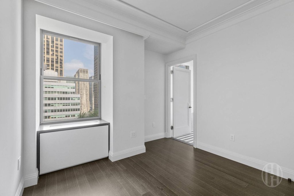 303 Park Avenue, Unit 2905 photo 14
