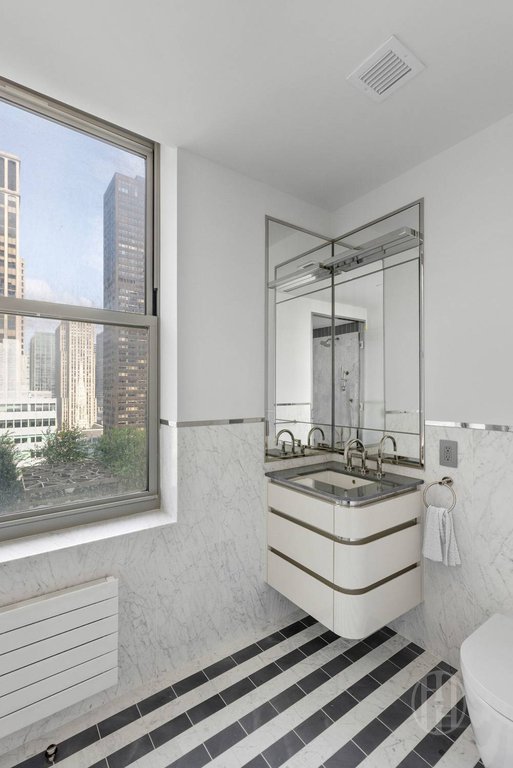 303 Park Avenue, Unit 2905 photo 15