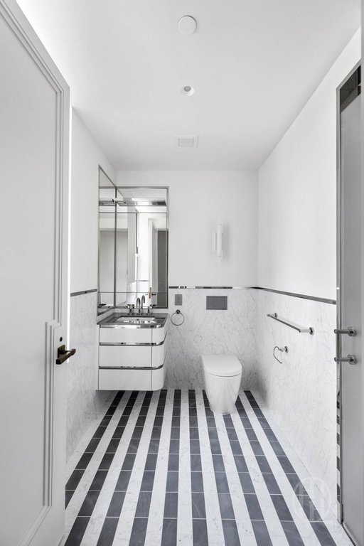 303 Park Avenue, Unit 2905 photo 18