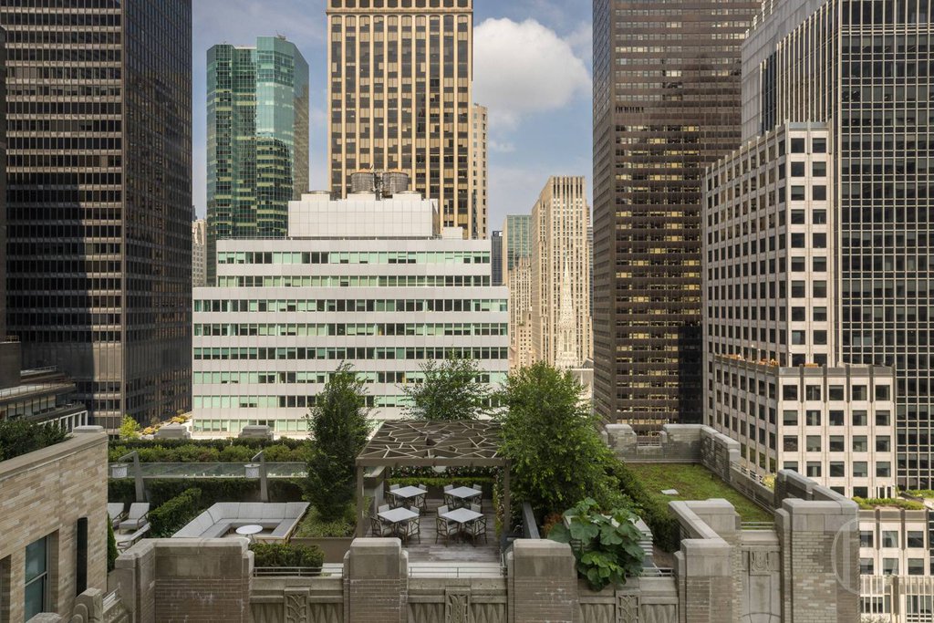 303 Park Avenue, Unit 2905 photo 23