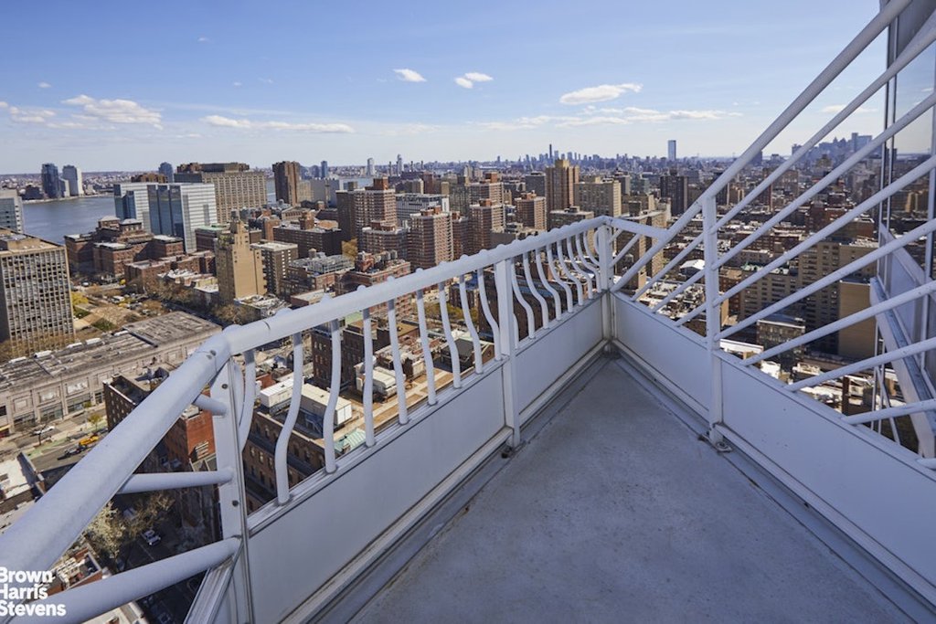 200 East 32nd Street, Unit 32A photo 9