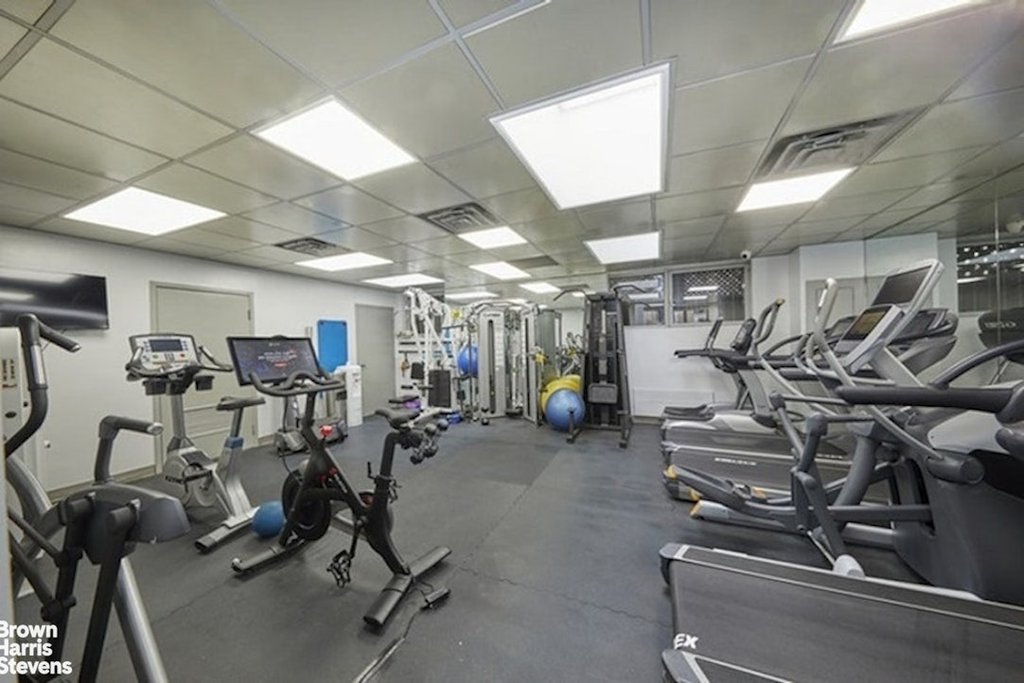 200 East 32nd Street, Unit 32A photo 14