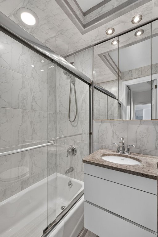 305 East 24th Street, Unit 14K photo 7