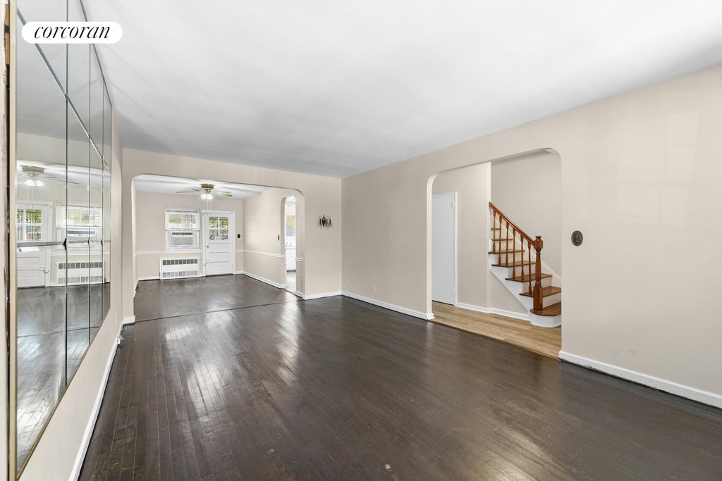 706 East 95th Street – For Sale photo 2