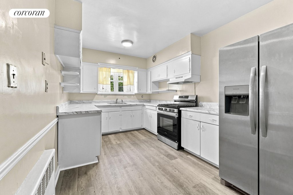 706 East 95th Street – For Sale photo 3