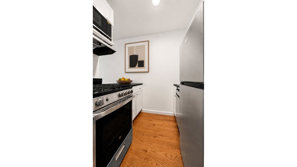 212 East 77th Street, Unit 4D photo 5