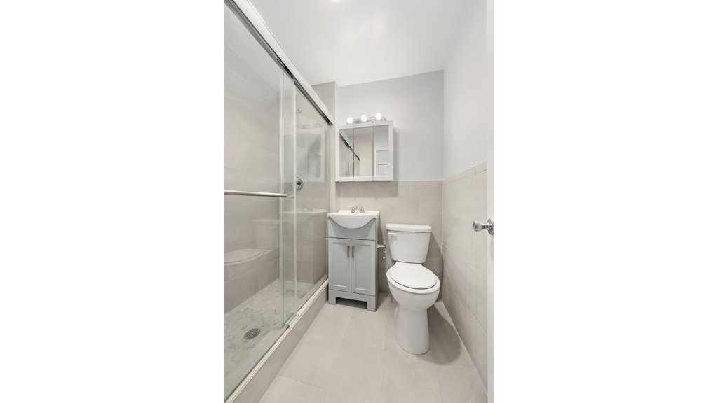 212 East 77th Street, Unit 4D photo 8