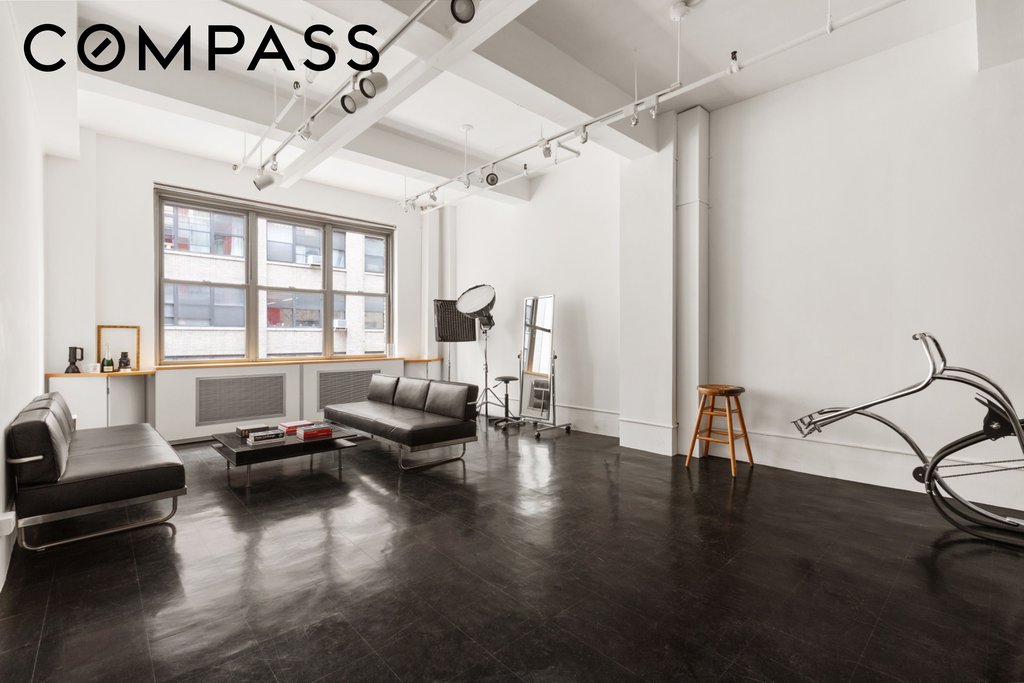 335 West 38th Street, Unit 4 photo 10