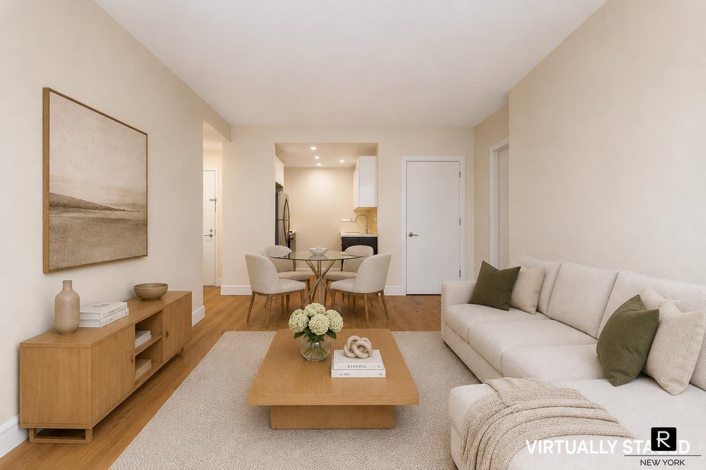 25-21 43rd Avenue, Unit 801 photo 2
