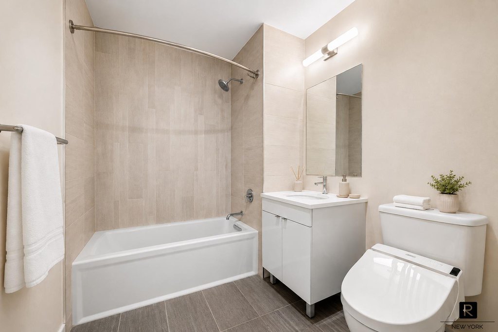 25-21 43rd Avenue, Unit 801 photo 8