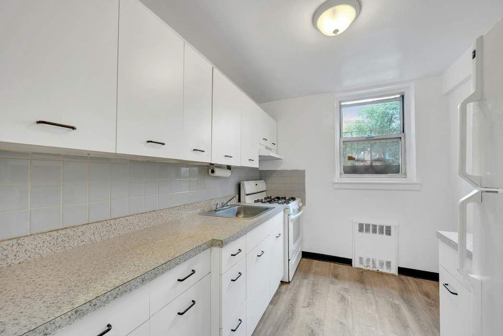 5610 Netherland avenue, Unit 1G photo 2
