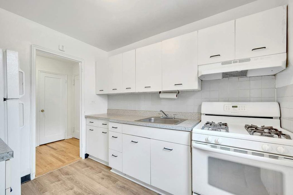 5610 Netherland avenue, Unit 1G photo 4