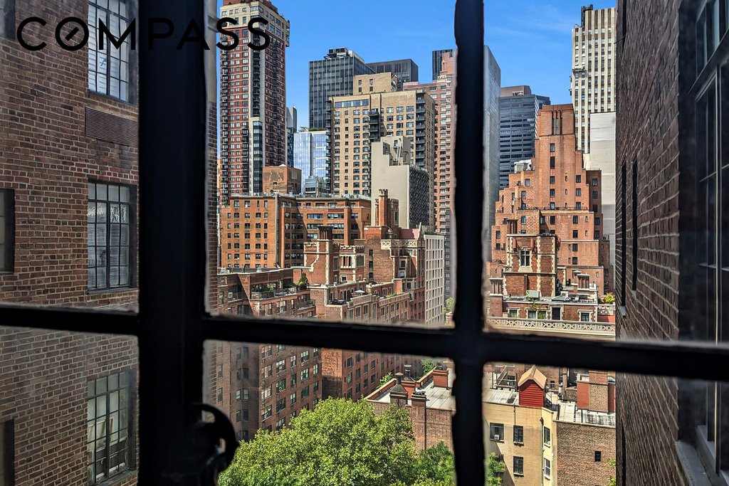 25 Tudor City Place, Unit 1315 photo 6
