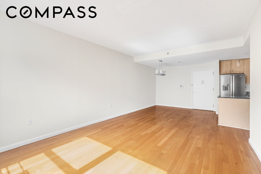 736 West 187th Street, Unit 506 photo 4