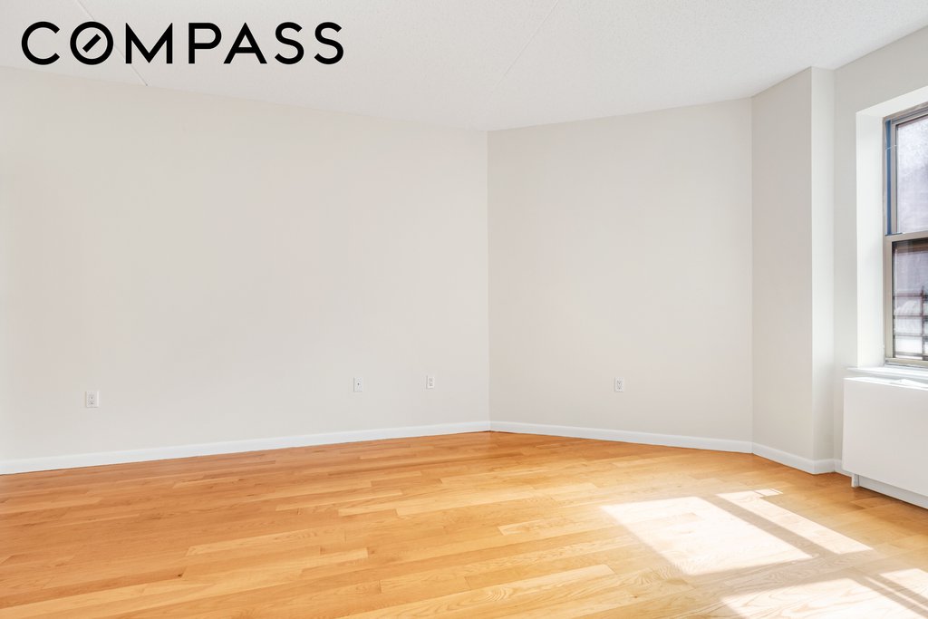 736 West 187th Street, Unit 506 photo 10