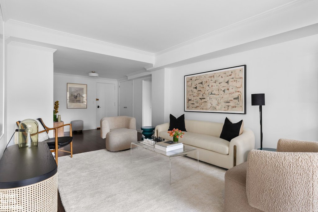 370 East 76th Street, Unit C1001 photo 2
