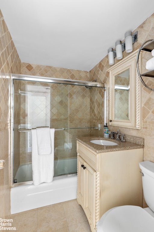 370 East 76th Street, Unit C1001 photo 8