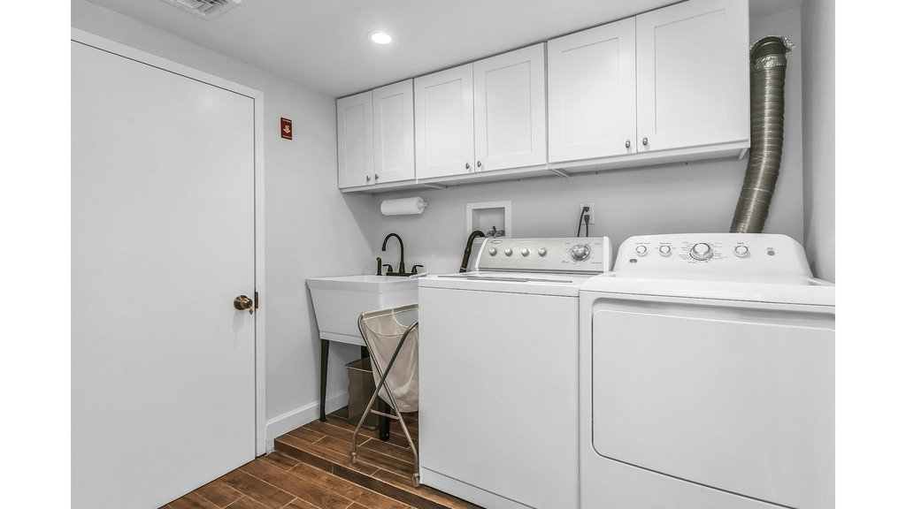 23-37 205th Street – For Sale photo 31