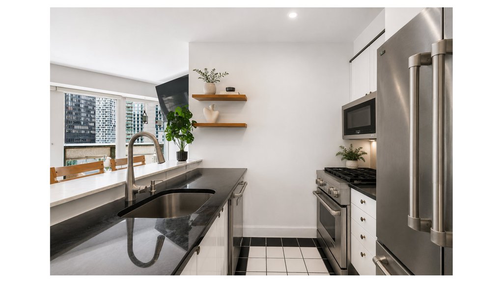 150 West 56th Street, Unit 2810 photo 6
