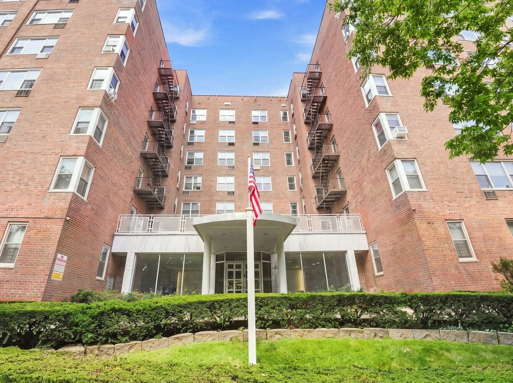 629 Kappock street, Unit 5A