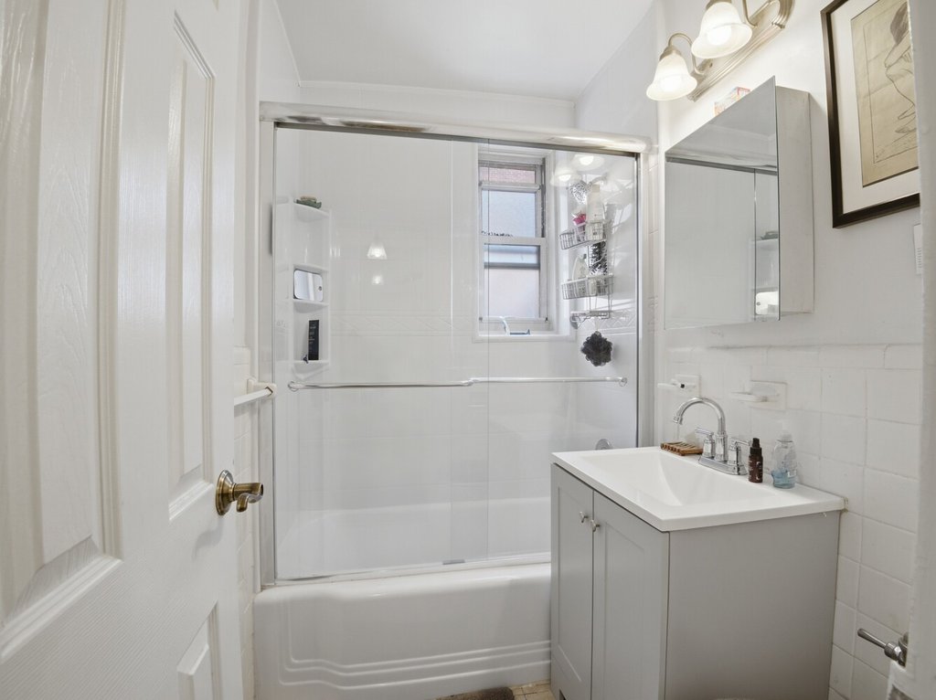 629 Kappock street, Unit 5A photo 8