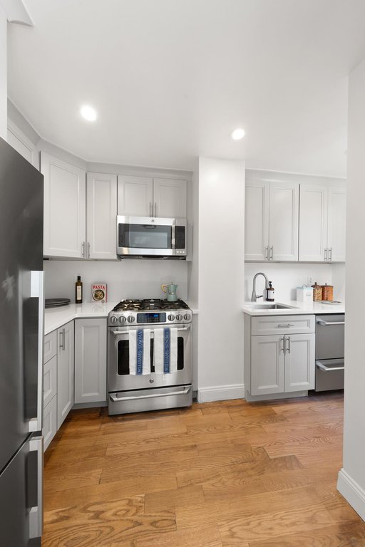 425 Central Park West, Unit 1D photo 4