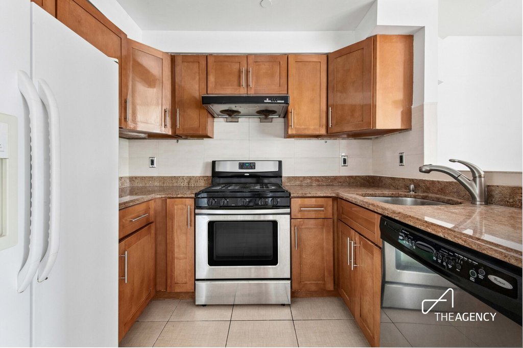 40-40 75th Street, Unit 6E photo 3