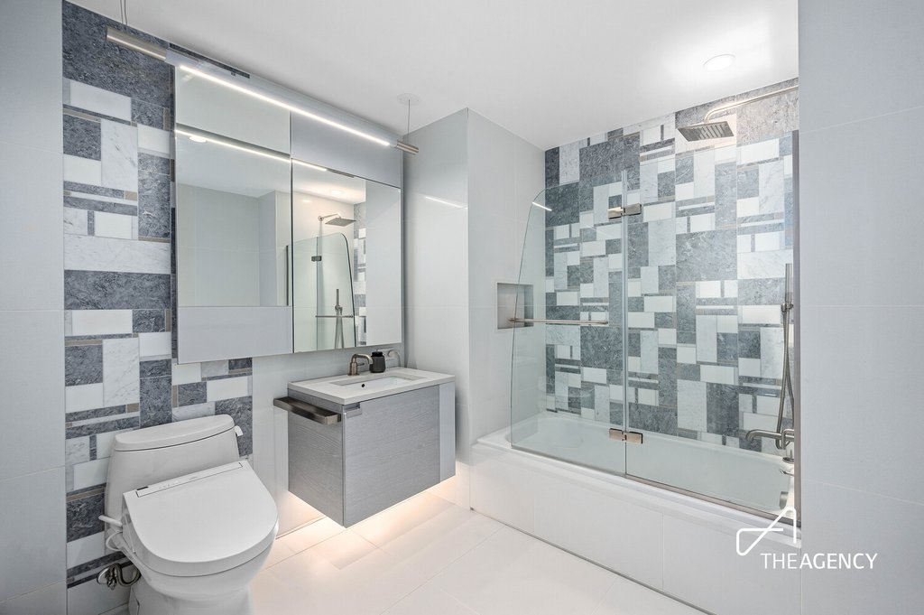 1 City Point, Unit 63H photo 8