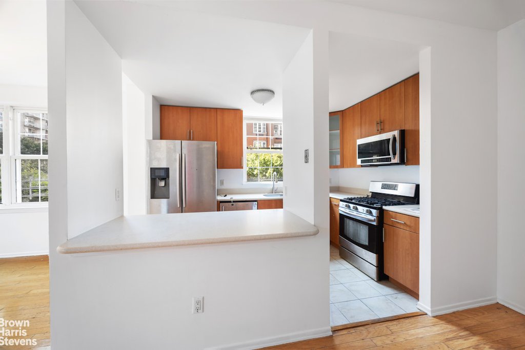 65 Oceana Drive East, Unit 3F photo 2
