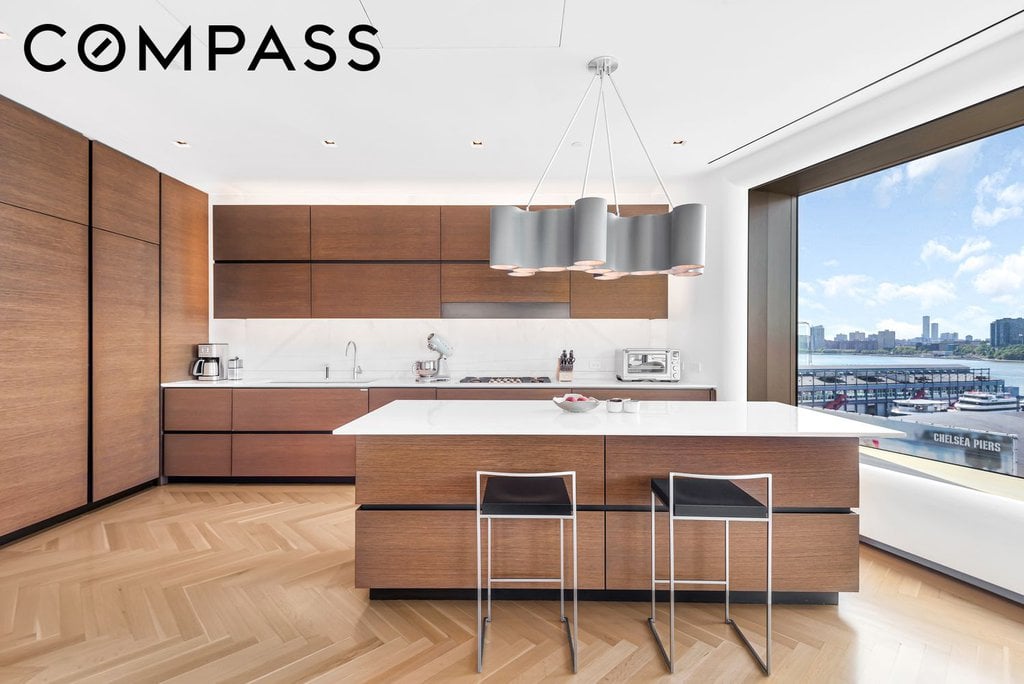 551 West 21st Street, Unit 8A photo 3
