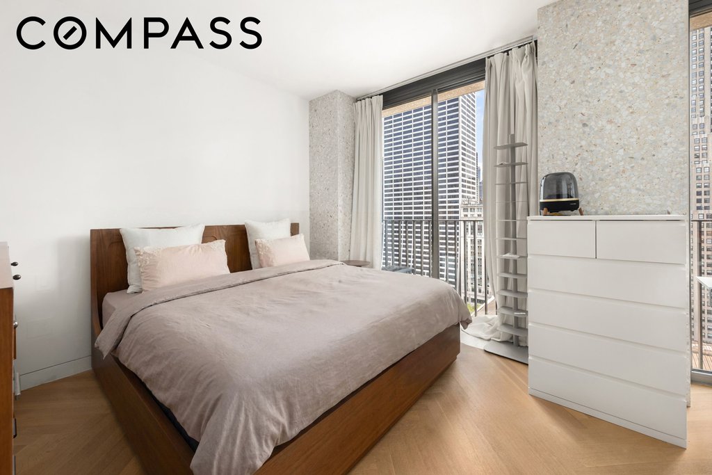 16 West 40th Street, Unit 22B photo 4
