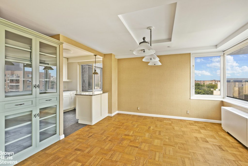 3333 Henry Hudson Parkway, Unit 12S photo 2