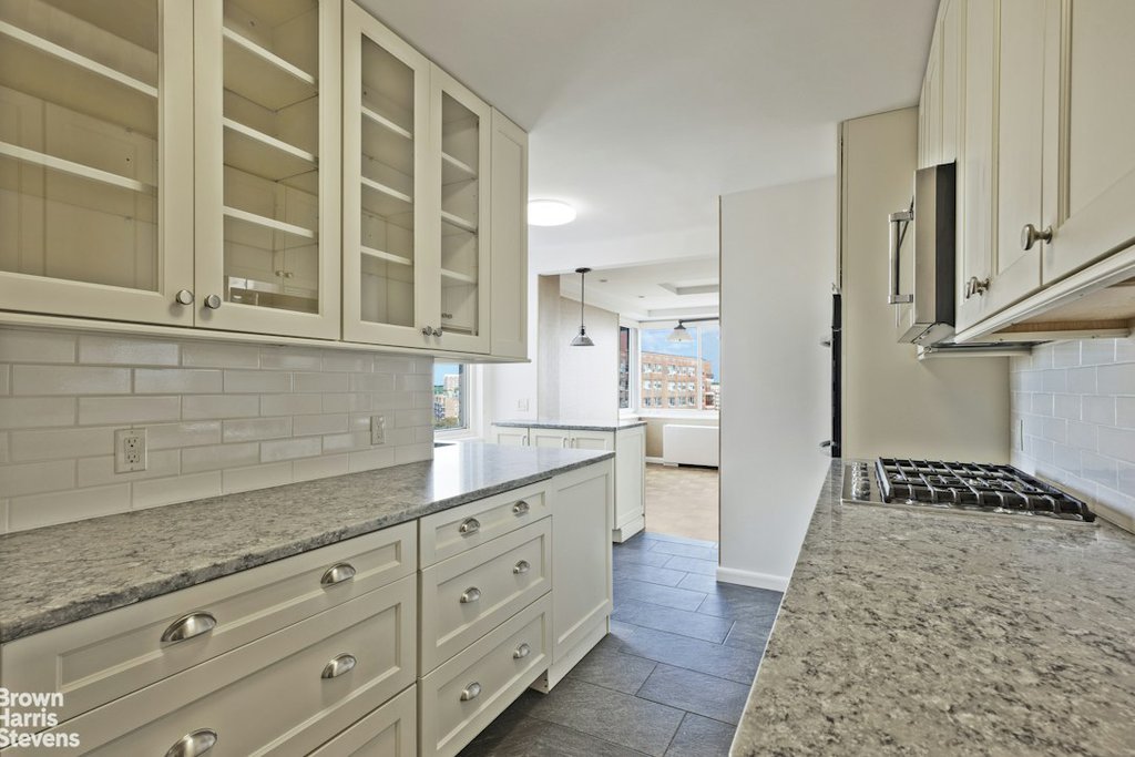 3333 Henry Hudson Parkway, Unit 12S photo 4