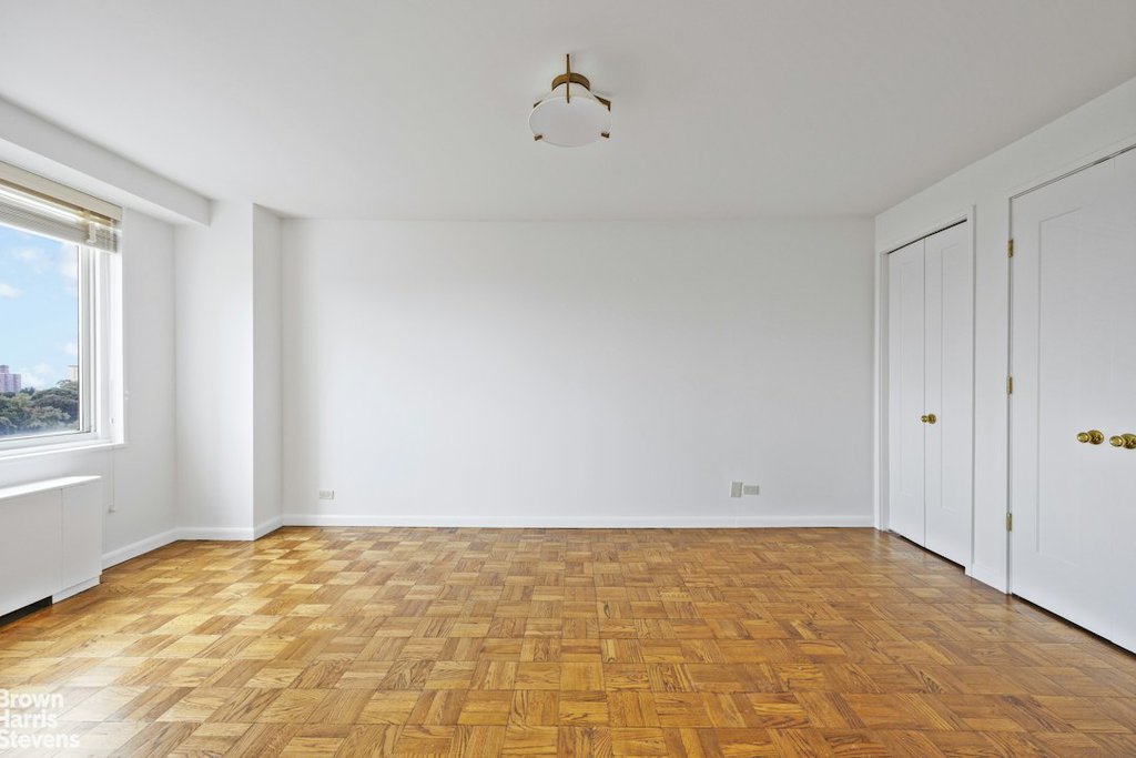 3333 Henry Hudson Parkway, Unit 12S photo 6