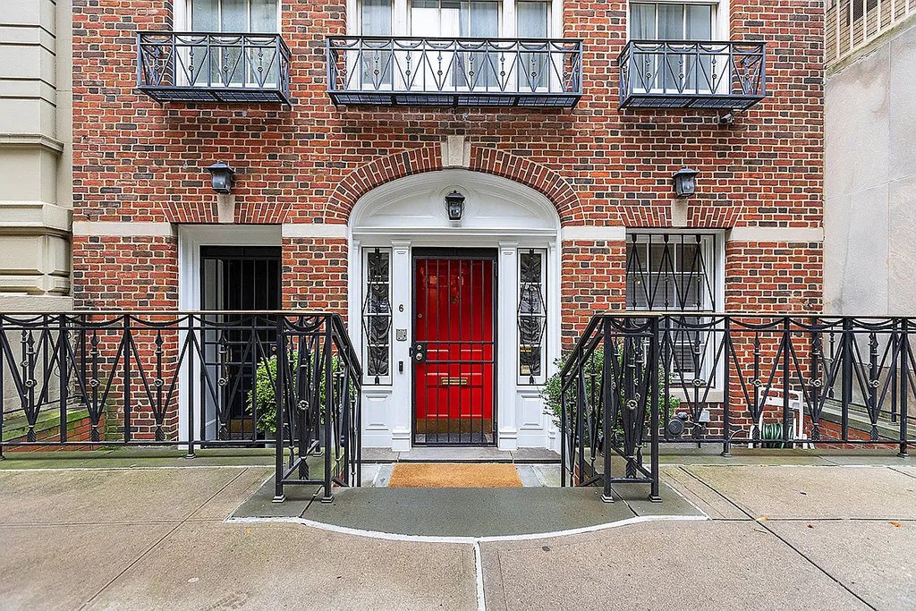 6 East 69th Street – For Sale photo 2