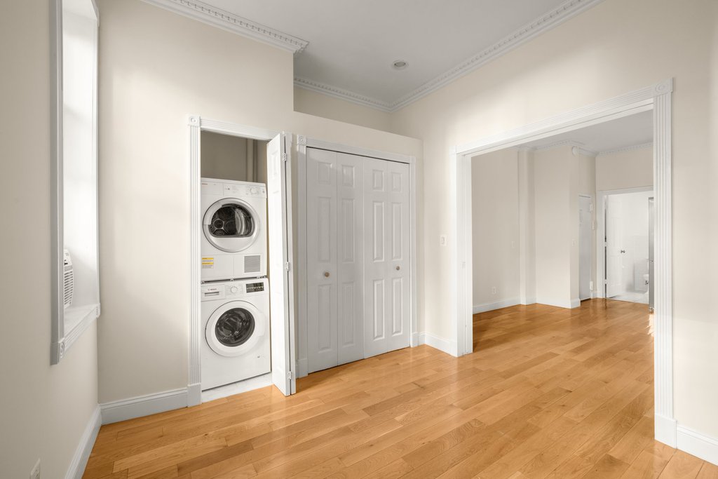 245 Mulberry Street, Unit 1 photo 3