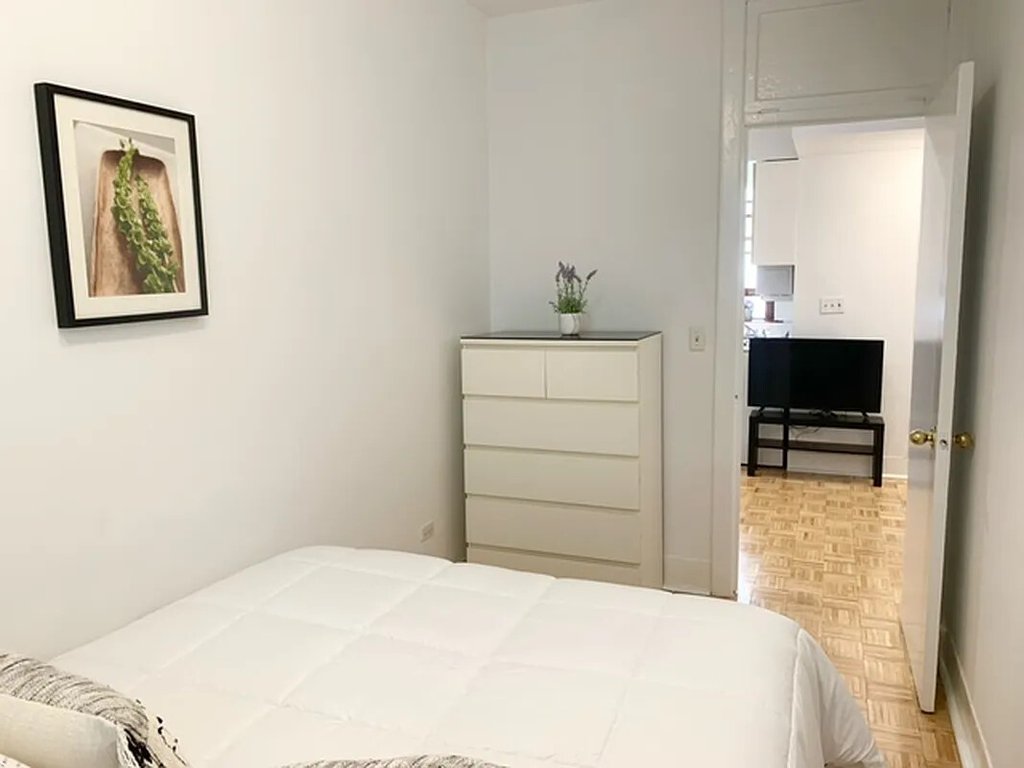 508 East 78th Street, Unit 1M photo 2
