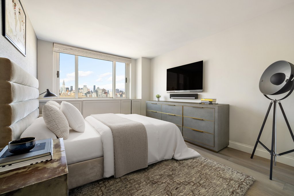 1 Irving Place, Unit 19GC photo 3