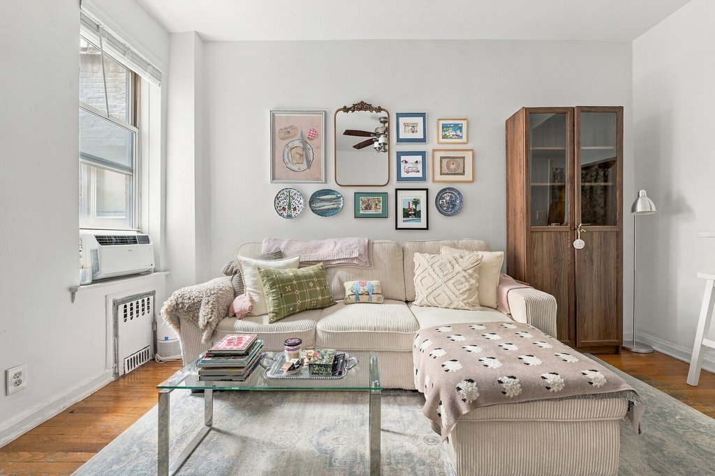 521 East 81st Street, Unit 3D photo 3