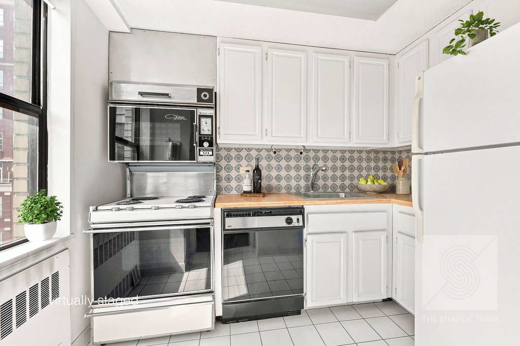 1065 Park Avenue, Unit 9D photo 9